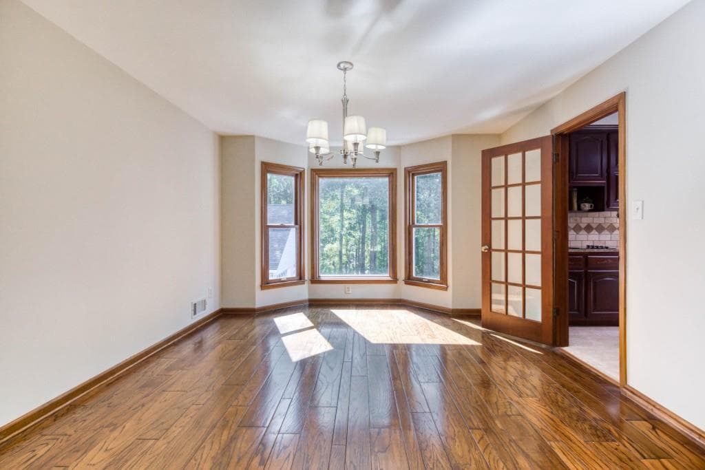 5 bedroom, 4 bathroom, 3,476 sq ft single family residence for sale at 3970 Governors Circle, Loganville, GA 30052 — photo 9