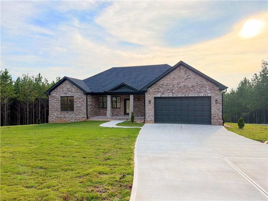 4 bedroom, 4 bathroom, 2,571 sq ft single family residence for sale at 357 Bagley Road, Forsyth, GA 31029 — photo 2