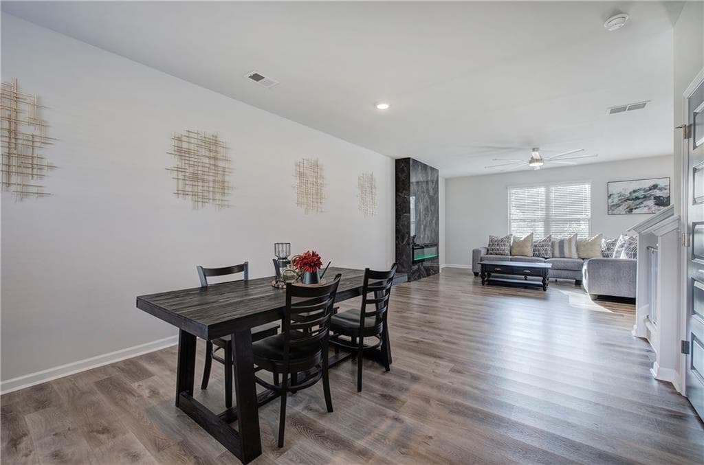 4 bedroom, 3 bathroom, 2,172 sq ft single family residence for sale at 502 Mcginnis Circle, Calhoun, GA 30701 — photo 5