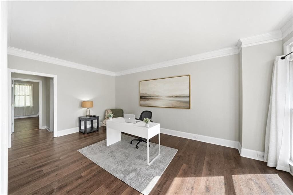 5 bedroom, 4 bathroom, 4,308 sq ft single family residence for sale at 12700 Oxfordshire Court, Johns Creek, GA 30005 — photo 5
