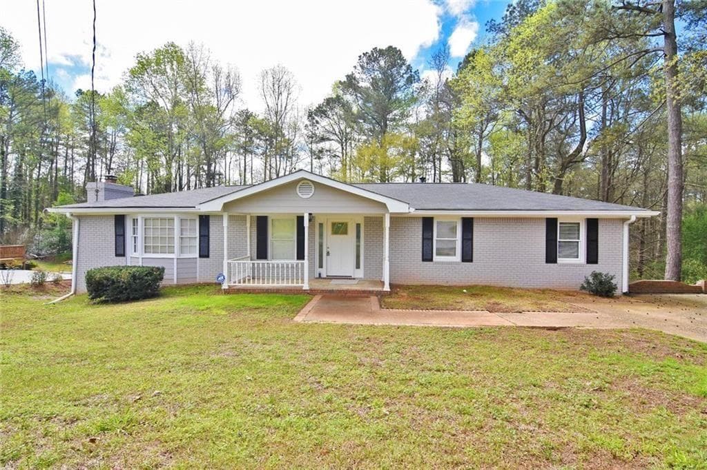 4 bedroom, 2 bathroom, 2,076 sq ft single family residence for rent at 86 Regency Way, Mableton, GA 30126 for $2,000 a month — photo 2