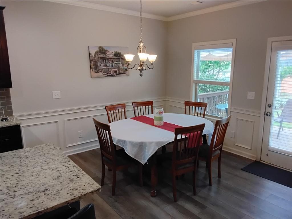 3 bedroom, 2 bathroom, 1,631 sq ft single family residence for sale at 4520 Sweetwater Drive, Gainesville, GA 30504 — photo 8