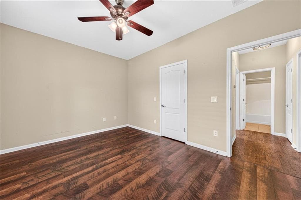 3 bedroom, 2 bathroom, 1,826 sq ft single family residence for sale at 305 Victory Circle, Commerce, GA 30529 — photo 5