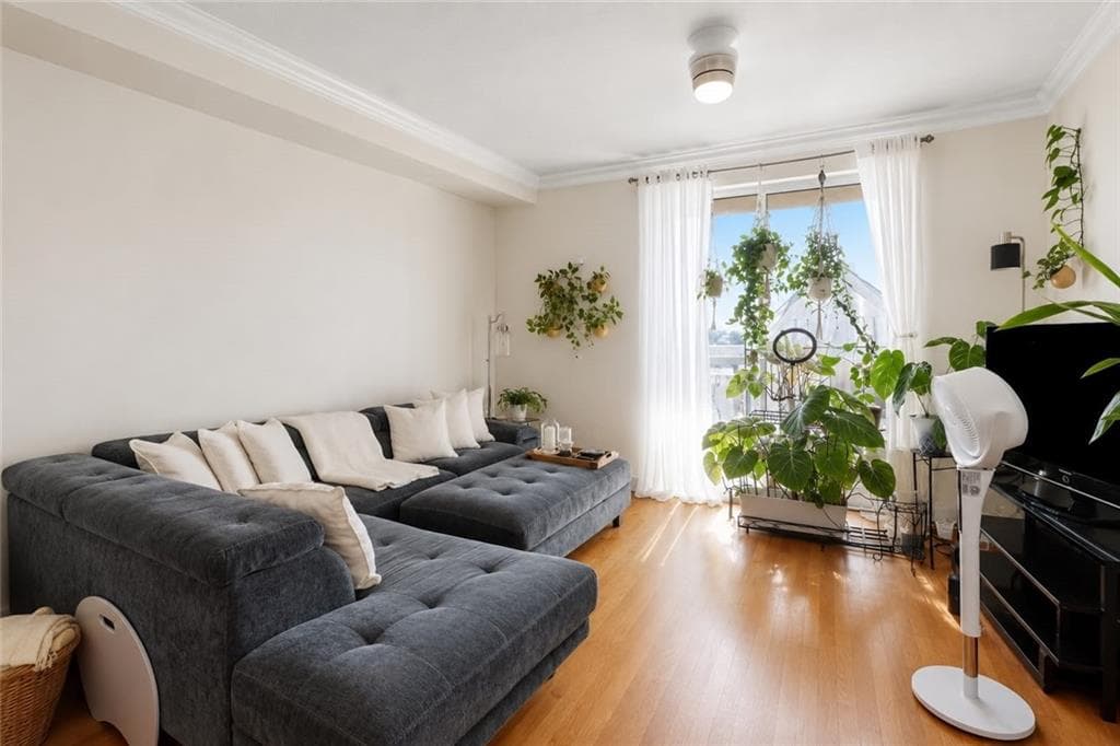 1 bedroom, 1 bathroom, 895 sq ft condominium for sale at 285 Centennial Olympic Park Drive 1107, Atlanta, GA 30313 — photo 7