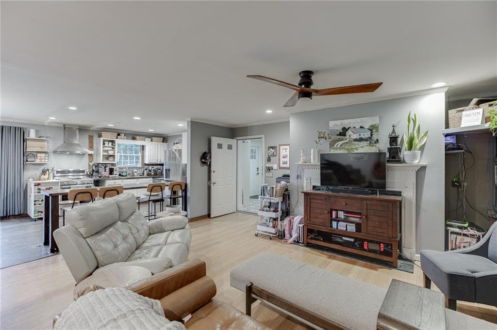 4 bedroom, 2 bathroom, 2,135 sq ft single family residence for sale at 3845 Level Grove Road, Cornelia, GA 30531 — photo 5