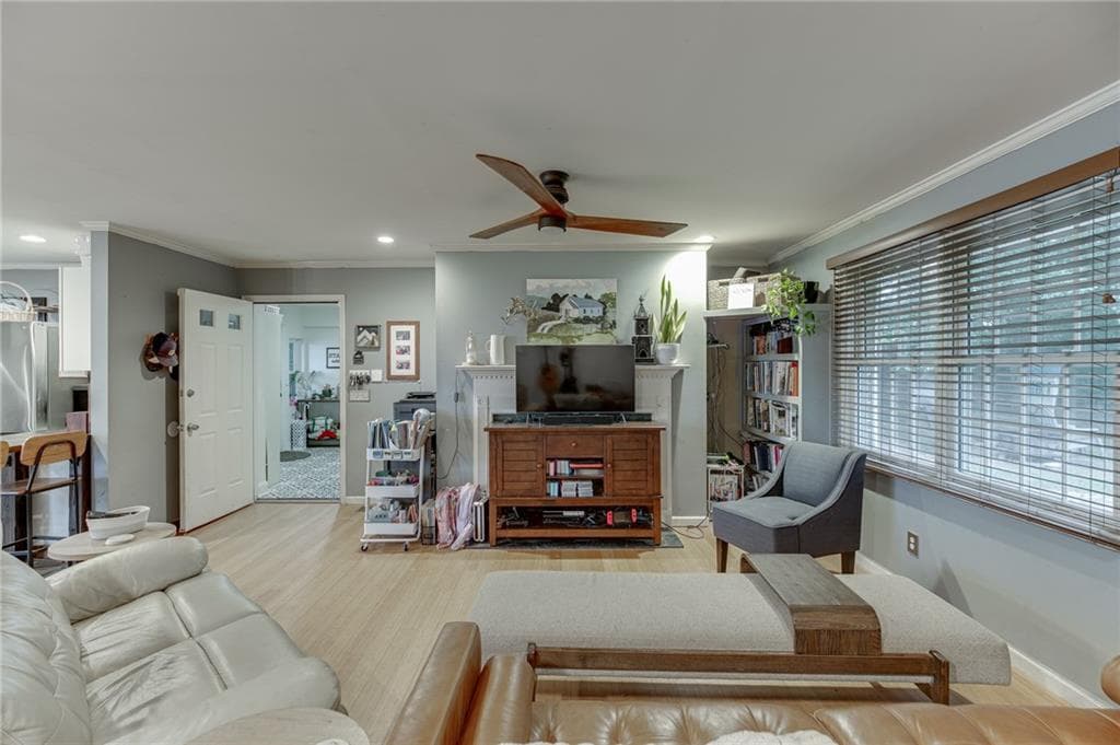 4 bedroom, 2 bathroom, 2,135 sq ft single family residence for sale at 3845 Level Grove Road, Cornelia, GA 30531 — photo 6