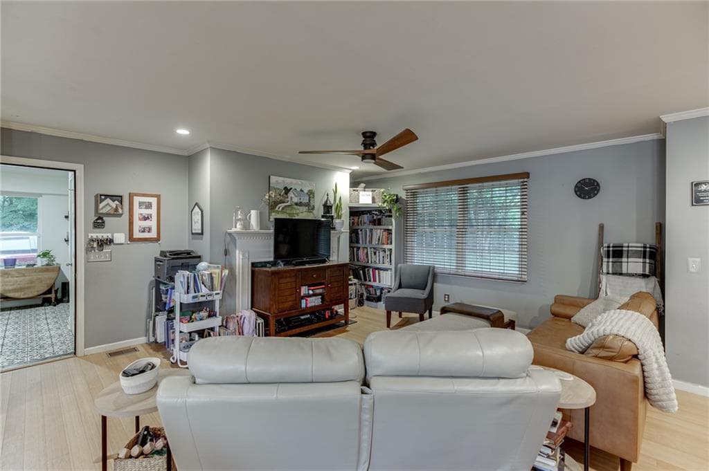 4 bedroom, 2 bathroom, 2,135 sq ft single family residence for sale at 3845 Level Grove Road, Cornelia, GA 30531 — photo 7