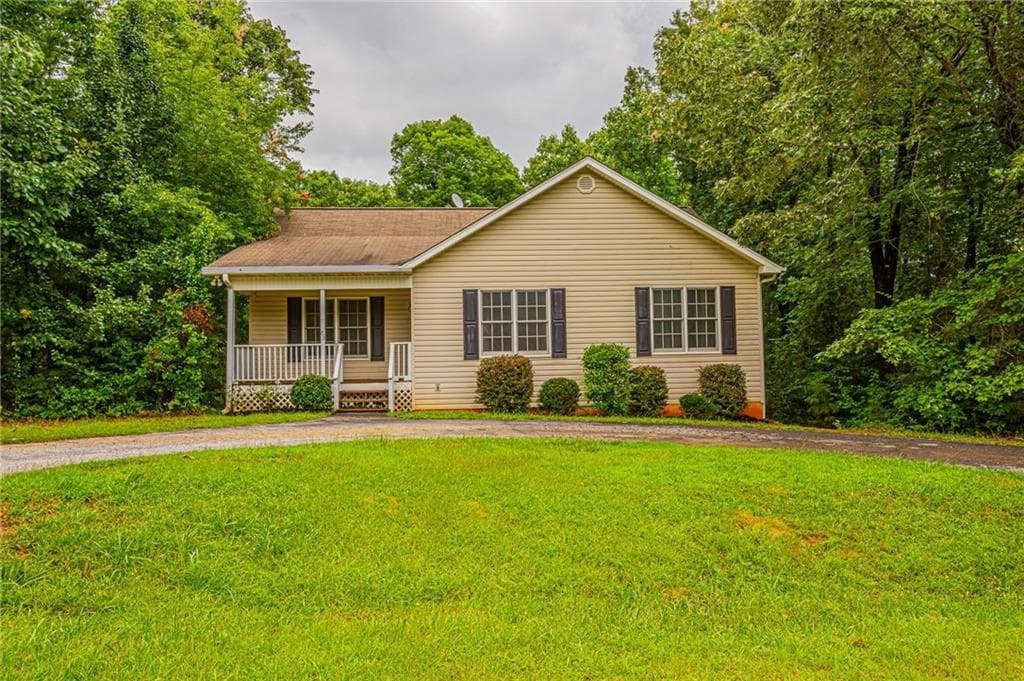 4 bedroom, 3 bathroom, 2,366 sq ft single family residence under contract at 63 Wild Ridge Lane, Dahlonega, GA 30533 — photo 2