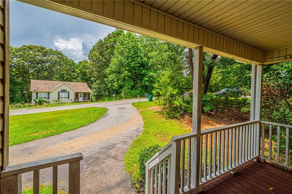 4 bedroom, 3 bathroom, 2,366 sq ft single family residence under contract at 63 Wild Ridge Lane, Dahlonega, GA 30533 — photo 4