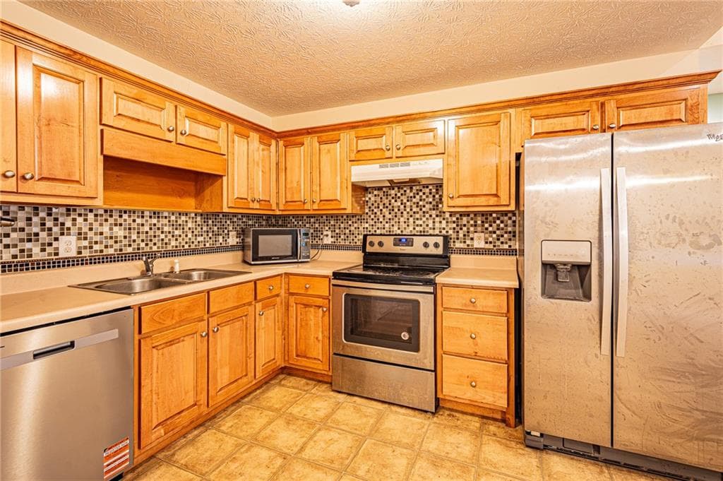 4 bedroom, 3 bathroom, 2,366 sq ft single family residence under contract at 63 Wild Ridge Lane, Dahlonega, GA 30533 — photo 6