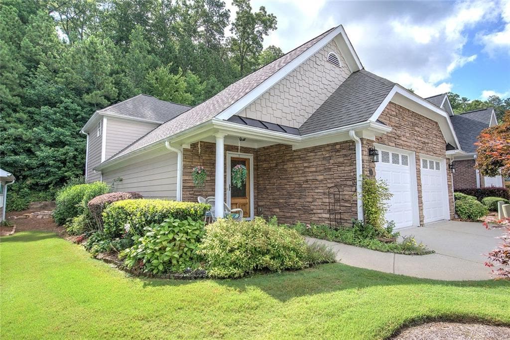 3 bedroom, 2 bathroom, 1,591 sq ft single family residence for sale at 243 Villa Creek Parkway, Canton, GA 30114 — photo 3