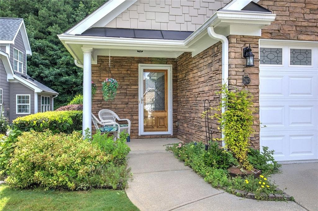 3 bedroom, 2 bathroom, 1,591 sq ft single family residence for sale at 243 Villa Creek Parkway, Canton, GA 30114 — photo 4