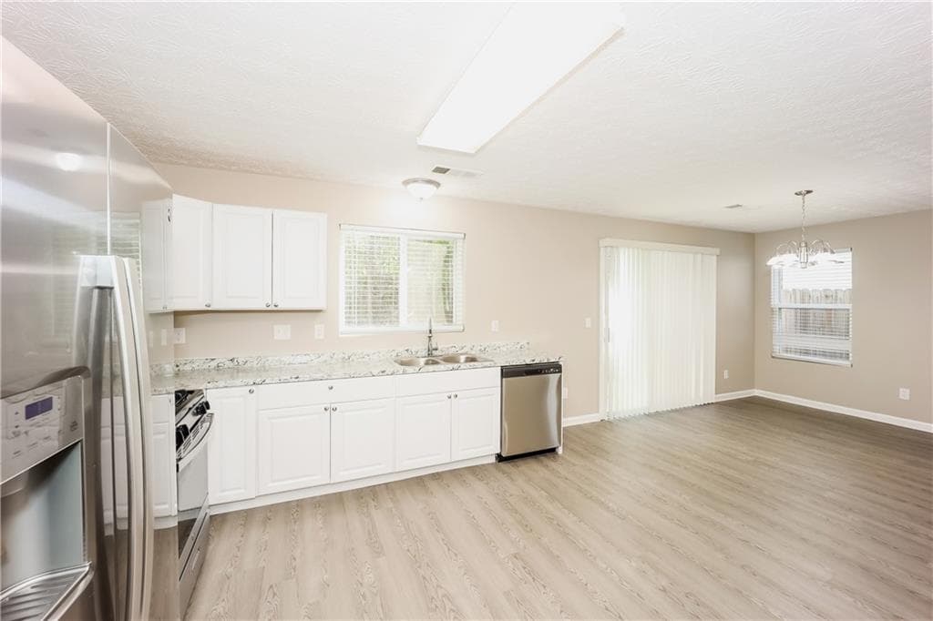 3 bedroom, 2 bathroom, 1,448 sq ft single family residence for rent at 3530 Sable Glen Lane, Atlanta, GA 30349 for $1,905 a month — photo 4