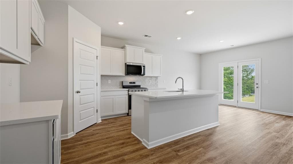 5 bedroom, 3 bathroom, 2,511 sq ft single family residence for sale at 590 Great Salt Lane, Hoschton, GA 30548 — photo 6