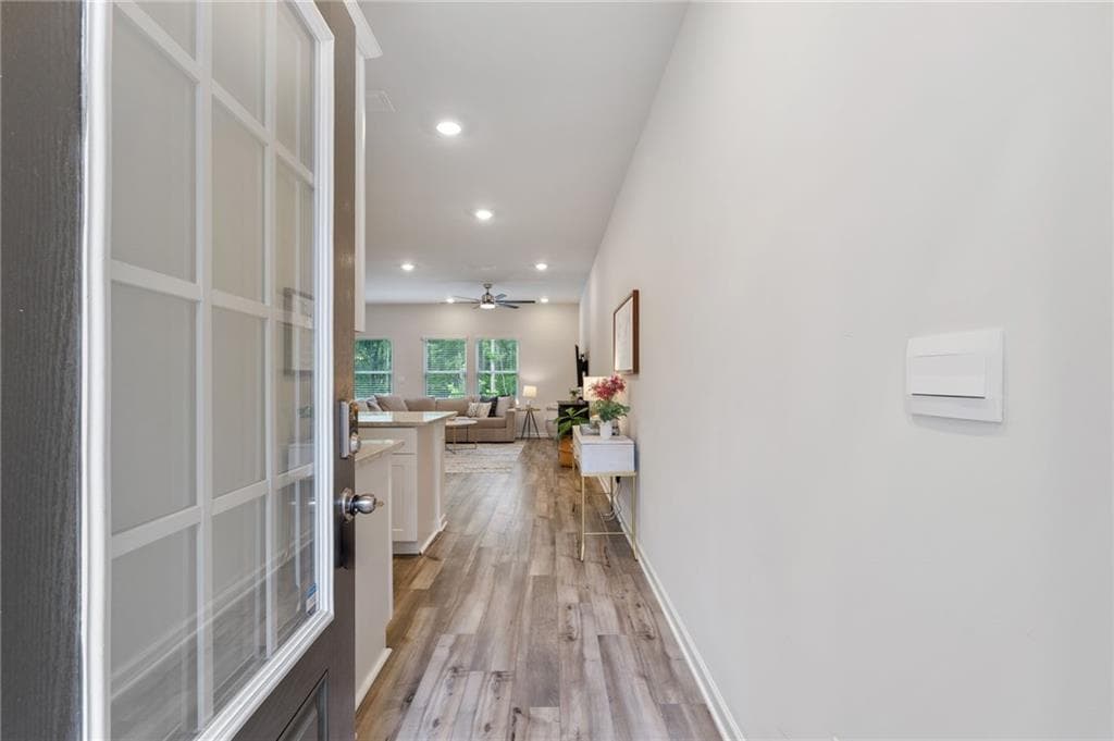 3 bedroom, 3 bathroom, 1,880 sq ft townhouse for sale at 350 Timberland Avenue, Dawsonville, GA 30534 — photo 2