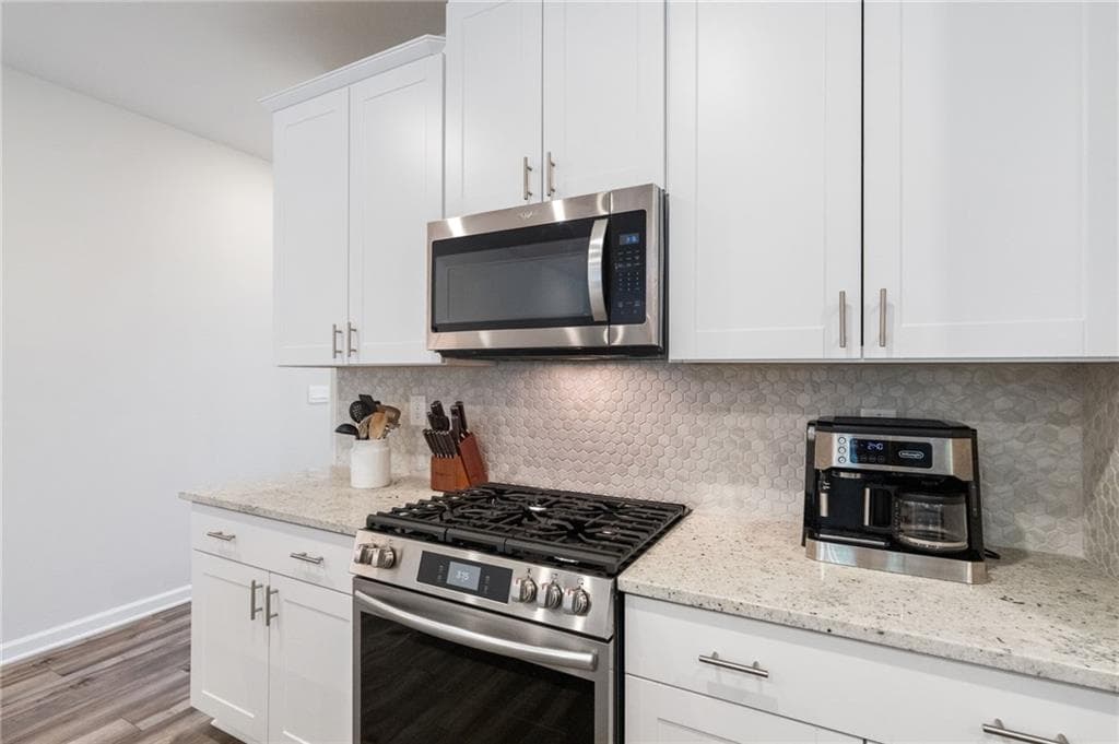 3 bedroom, 3 bathroom, 1,880 sq ft townhouse for sale at 350 Timberland Avenue, Dawsonville, GA 30534 — photo 5