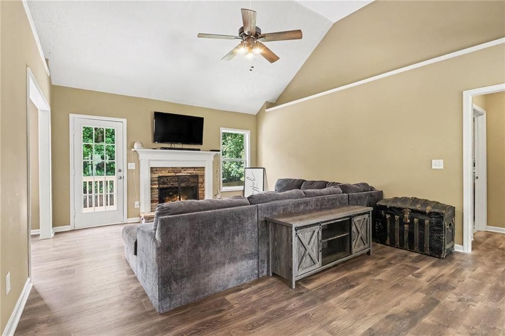 5 bedroom, 3 bathroom, 2,515 sq ft single family residence for sale at 6219 Compass Drive, Flowery Branch, GA 30542 — photo 8
