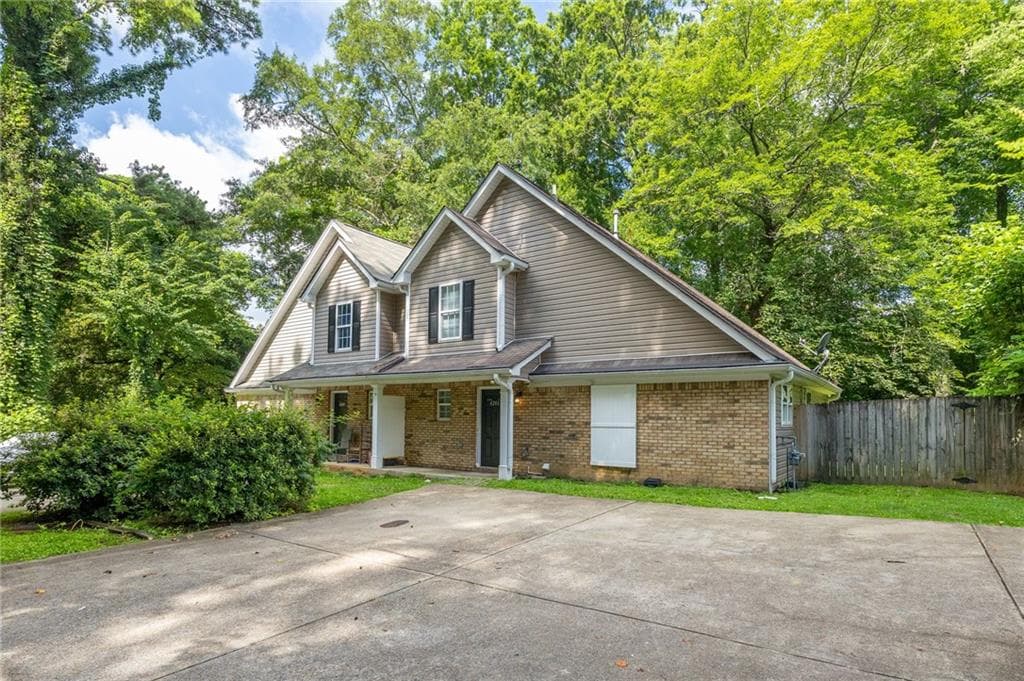 3 bedroom, 3 bathroom, 1,362 sq ft condominium for sale at 4280 Old Cherokee Street, Acworth, GA 30101