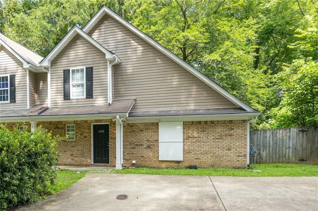 3 bedroom, 3 bathroom, 1,362 sq ft condominium for sale at 4280 Old Cherokee Street, Acworth, GA 30101 — photo 2