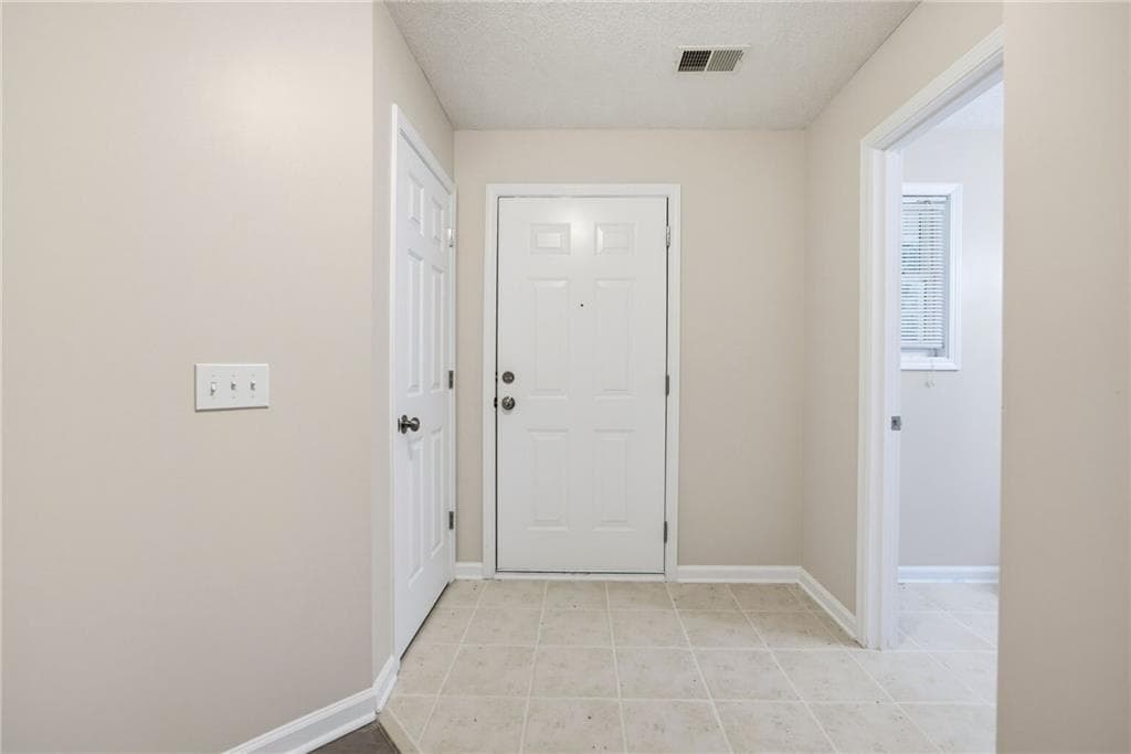 3 bedroom, 3 bathroom, 1,362 sq ft condominium for sale at 4280 Old Cherokee Street, Acworth, GA 30101 — photo 5