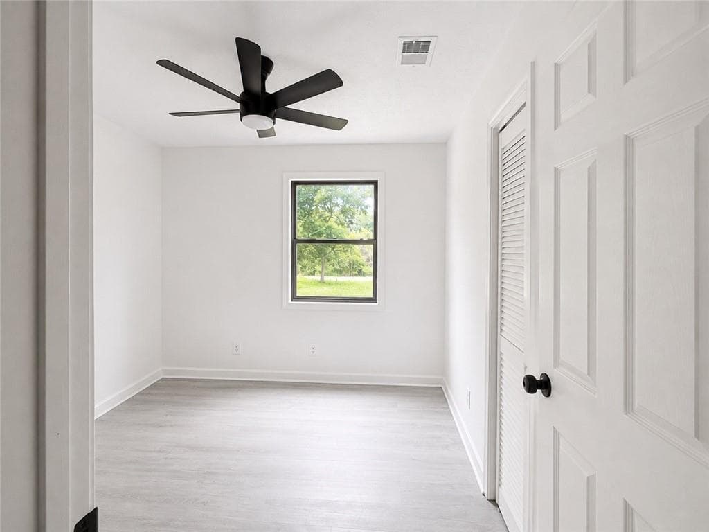 4 bedroom, 3 bathroom, 1,920 sq ft single family residence for sale at 3418 Johnson Drive, Snellville, GA 30039 — photo 5