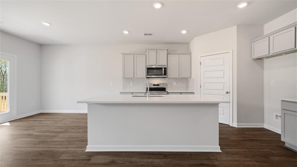 5 bedroom, 4 bathroom, 2,721 sq ft single family residence for sale at 631 Great Salt Lane, Hoschton, GA 30548 — photo 8