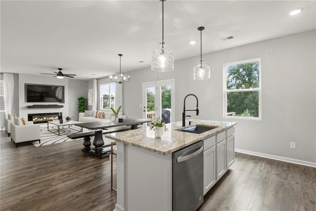 4 bedroom, 3 bathroom, 2,427 sq ft single family residence for sale at 391 Faulkner Street, Stockbridge, GA 30281 — photo 3
