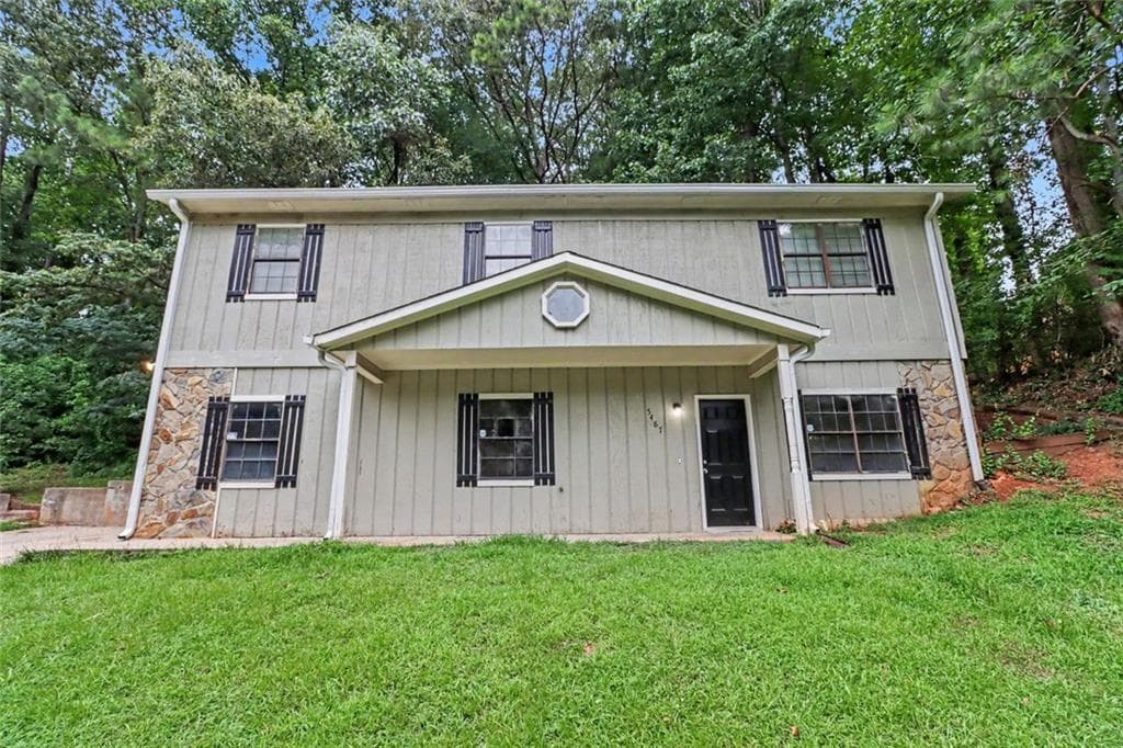 3 bedroom, 2 bathroom, 1,276 sq ft single family residence for sale at 5487 Hall Circle, Union City, GA 30291