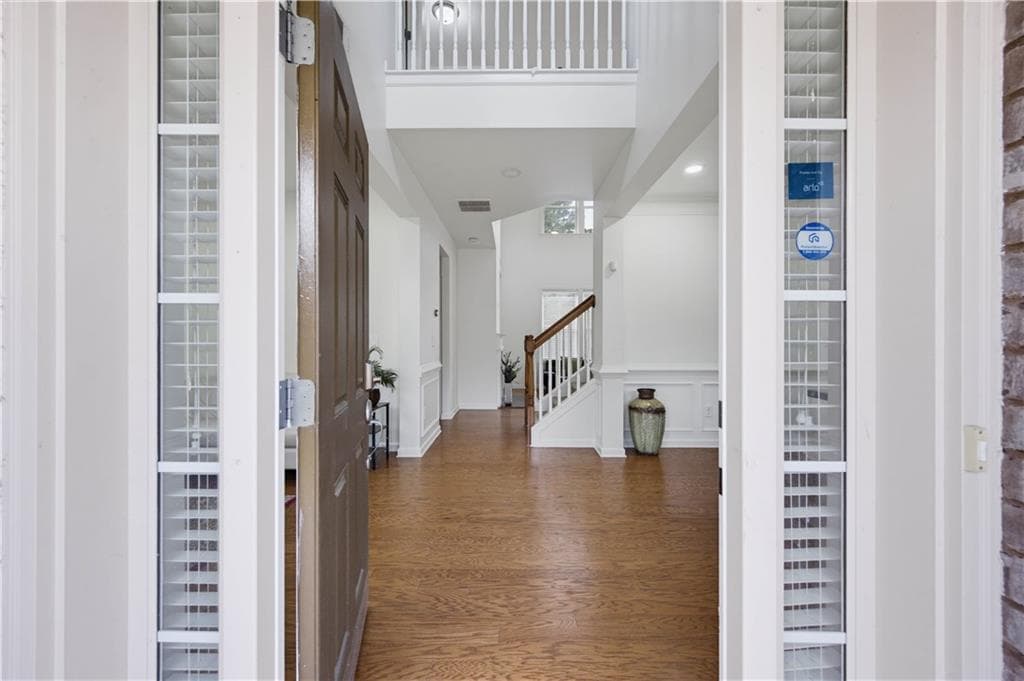 6 bedroom, 4 bathroom, 4,014 sq ft single family residence for sale at 720 Yasha Court, Alpharetta, GA 30005 — photo 5