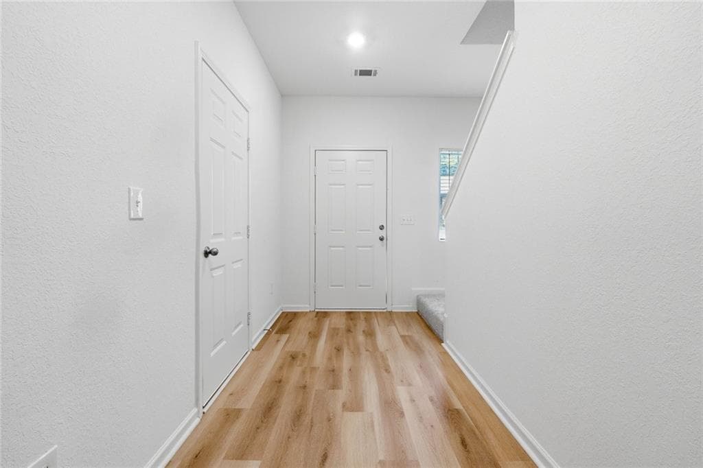 4 bedroom, 3 bathroom, 1,984 sq ft single family residence for sale at 368 Morning Drive, Athens, GA 30606 — photo 3