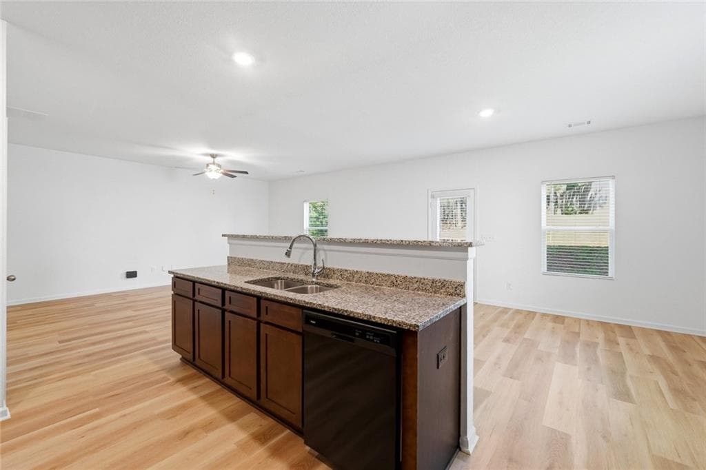 4 bedroom, 3 bathroom, 1,984 sq ft single family residence for sale at 368 Morning Drive, Athens, GA 30606 — photo 8