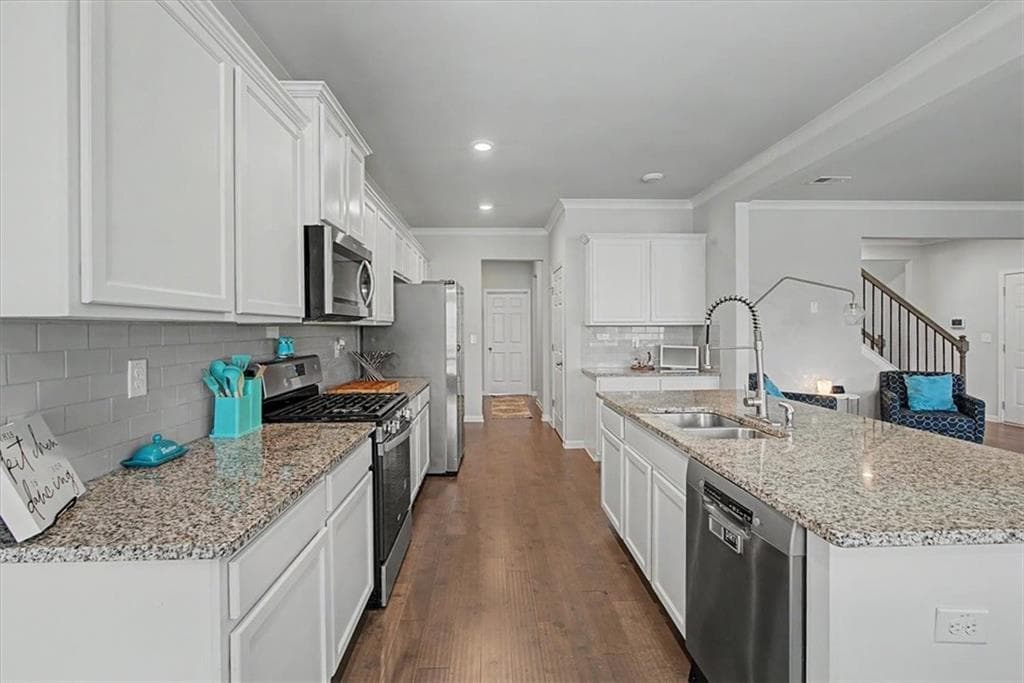 5 bedroom, 4 bathroom, 4,146 sq ft single family residence for sale at 278 Azalea Bloom Drive, Loganville, GA 30052 — photo 6