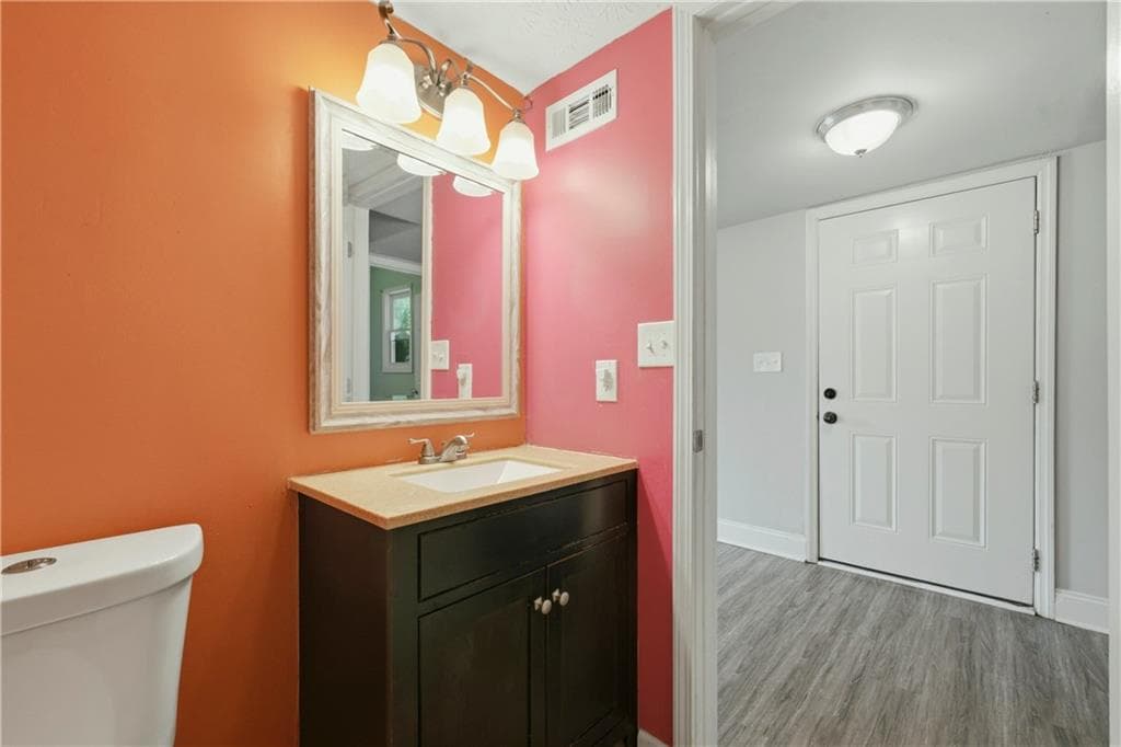 3 bedroom, 3 bathroom, 1,152 sq ft townhouse for sale at 1395 Kennesaw Trace Court, Kennesaw, GA 30144 — photo 5