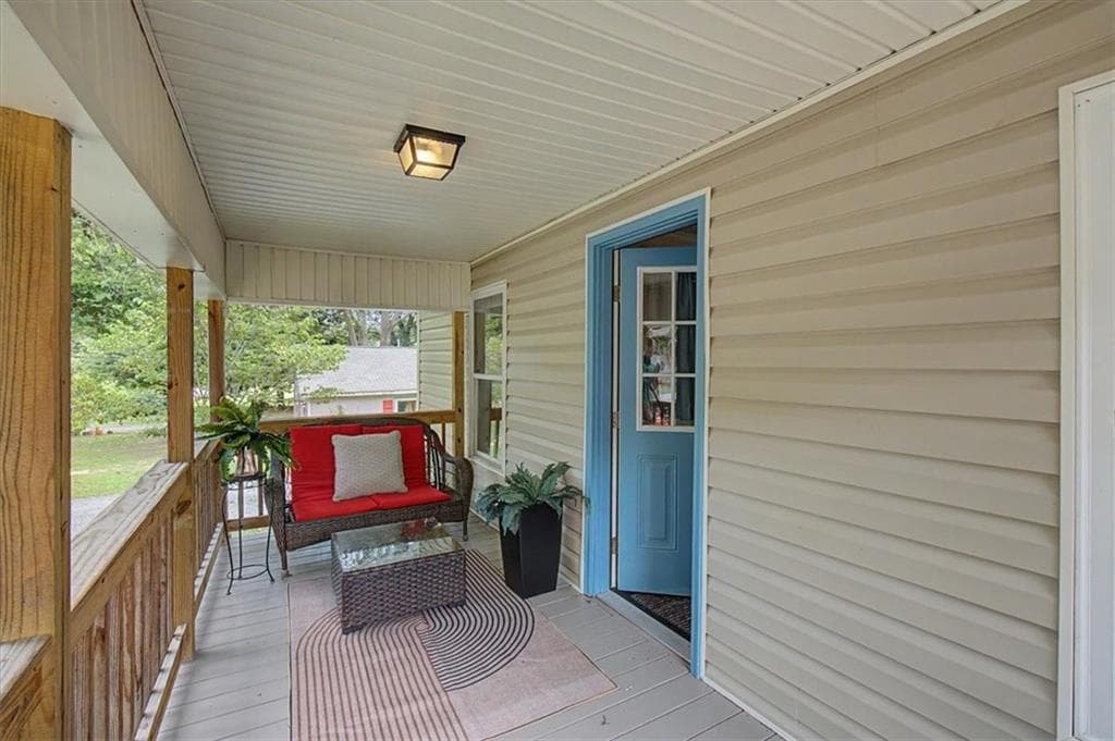 2 bedroom, 1 bathroom, 784 sq ft single family residence for sale at 5202 Groovers Landing Road, Acworth, GA 30101 — photo 4