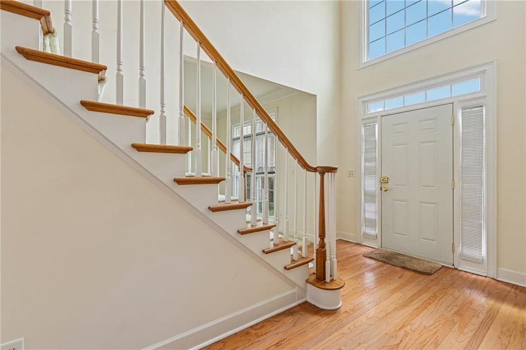 4 bedroom, 4 bathroom, 2,982 sq ft single family residence under contract at 5002 Riverthur Court, Peachtree Corners, GA 30096 — photo 2