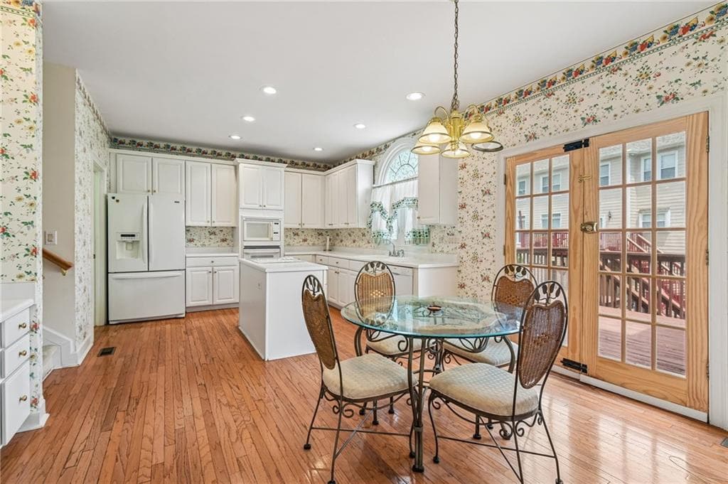 4 bedroom, 4 bathroom, 2,982 sq ft single family residence under contract at 5002 Riverthur Court, Peachtree Corners, GA 30096 — photo 10