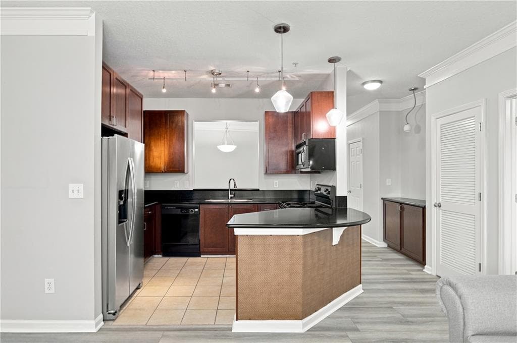 3 bedroom, 2 bathroom, 1,450 sq ft condominium for sale at 400 17th Street 1323, Atlanta, GA 30363 — photo 10
