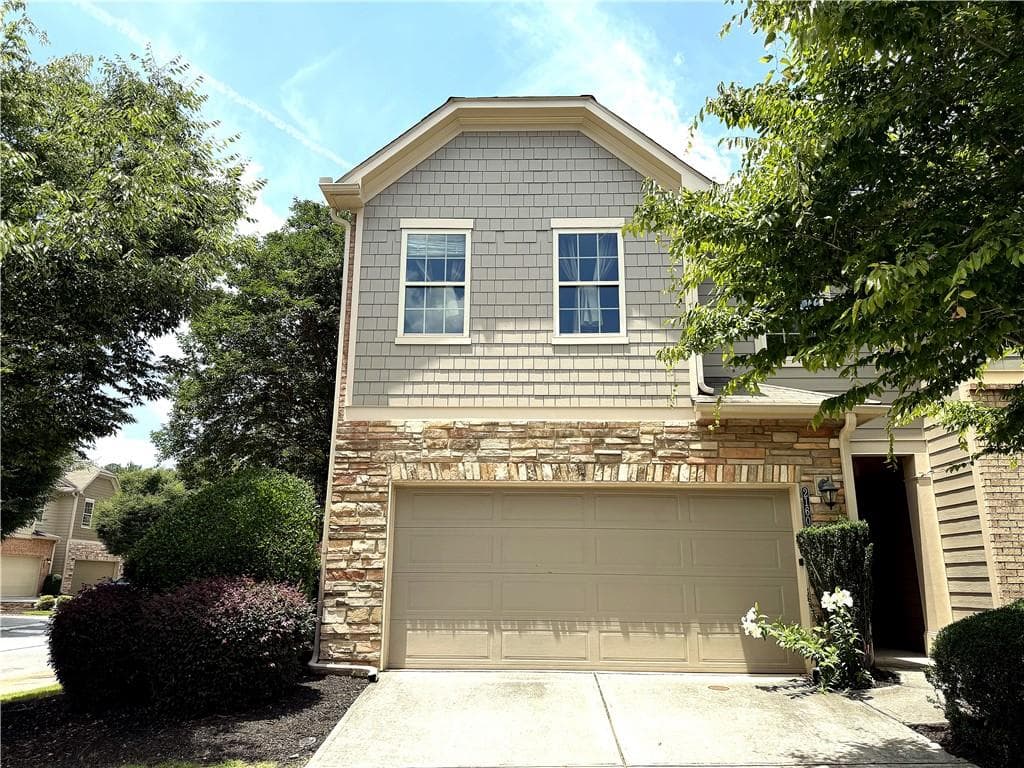 3 bedroom, 3 bathroom, 2,068 sq ft townhouse for rent at 2160 Crestridge Trail, Atlanta, GA 30329 for $3,295 a month — photo 2