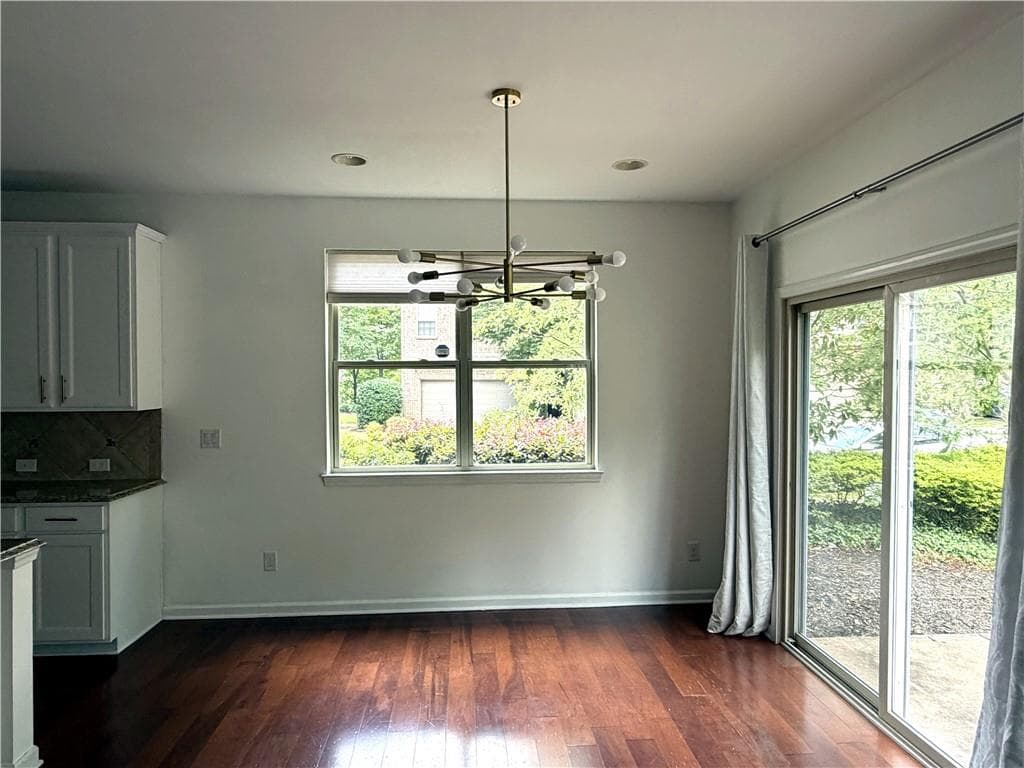 3 bedroom, 3 bathroom, 2,068 sq ft townhouse for rent at 2160 Crestridge Trail, Atlanta, GA 30329 for $3,295 a month — photo 7