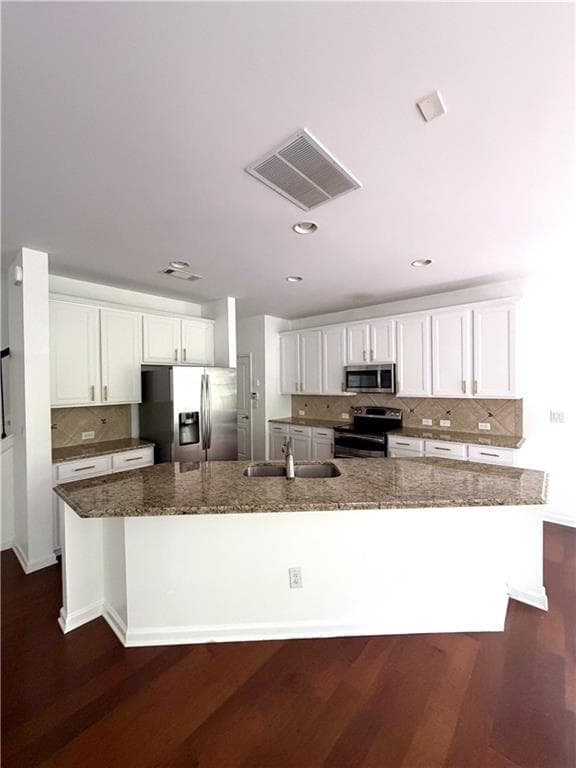 3 bedroom, 3 bathroom, 2,068 sq ft townhouse for rent at 2160 Crestridge Trail, Atlanta, GA 30329 for $3,295 a month — photo 8