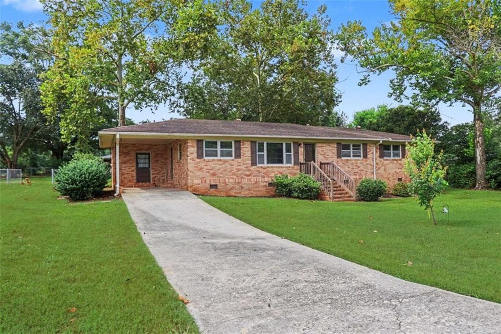 3 bedroom, 2 bathroom, 1,602 sq ft single family residence for sale at 63 Green Street, Royston, GA 30662