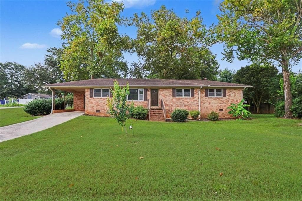 3 bedroom, 2 bathroom, 1,602 sq ft single family residence for sale at 63 Green Street, Royston, GA 30662 — photo 2