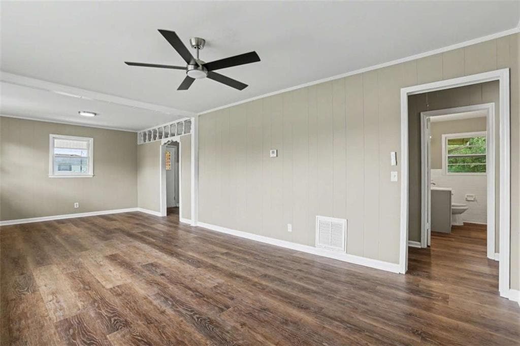 3 bedroom, 2 bathroom, 1,602 sq ft single family residence for sale at 63 Green Street, Royston, GA 30662 — photo 4