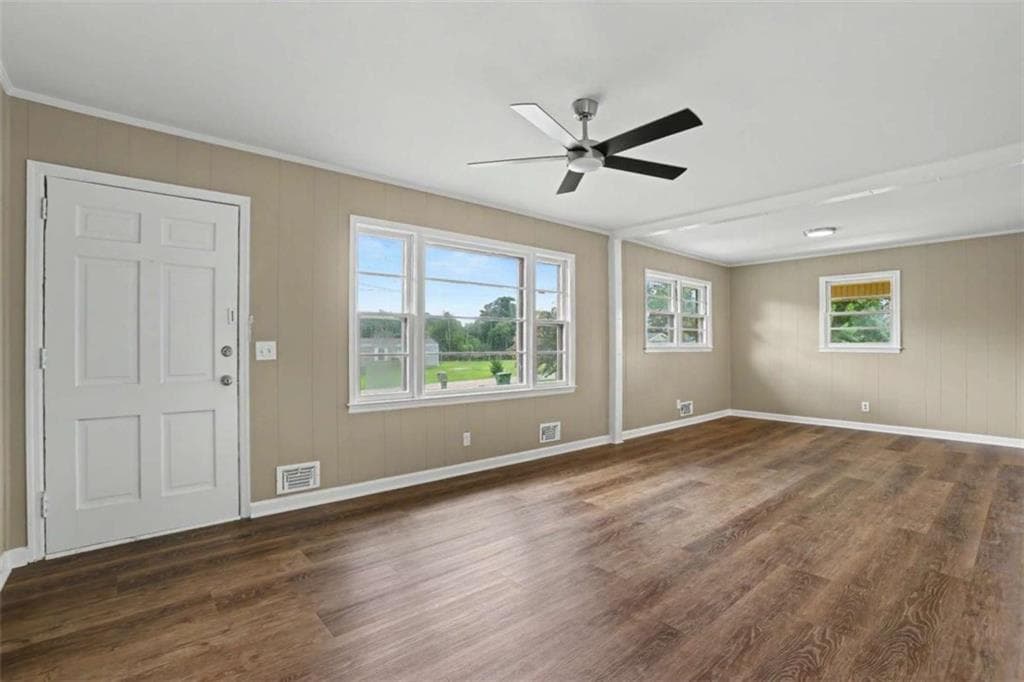 3 bedroom, 2 bathroom, 1,602 sq ft single family residence for sale at 63 Green Street, Royston, GA 30662 — photo 5