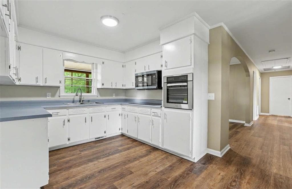 3 bedroom, 2 bathroom, 1,602 sq ft single family residence for sale at 63 Green Street, Royston, GA 30662 — photo 10