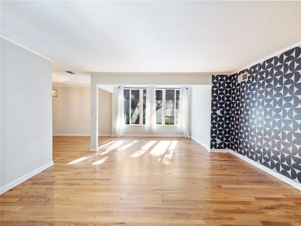 2 bedroom, 2 bathroom, 1,284 sq ft condominium for sale at 346 Carpenter Drive 72, Atlanta, GA 30328 — photo 3