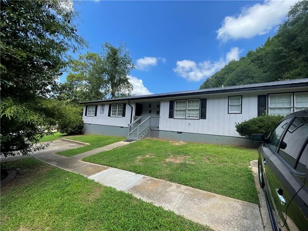 duplex under contract at 4420 Lynn Court, Powder Springs, GA 30127 — photo 2
