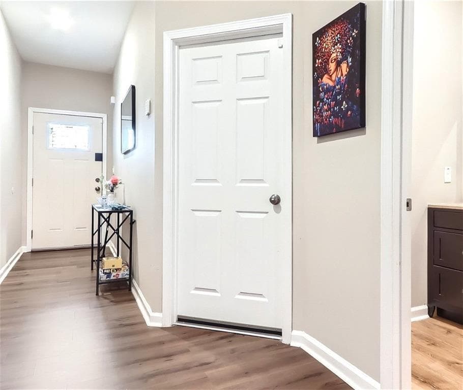 3 bedroom, 3 bathroom, 1,864 sq ft townhouse for sale at 7805 Rock Rose Lane, Fairburn, GA 30213 — photo 2