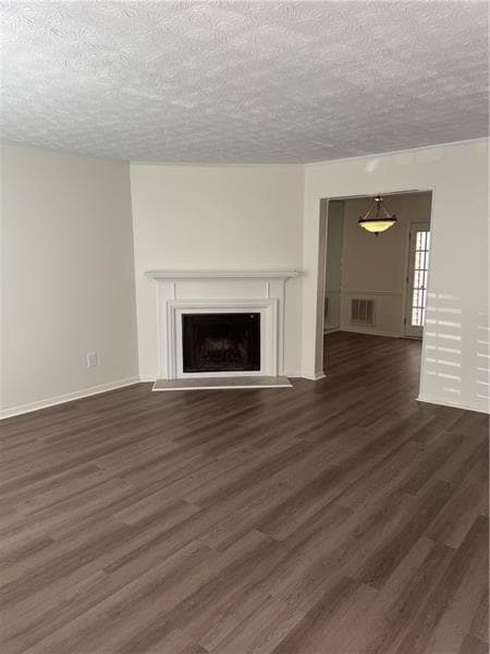 2 bedroom, 3 bathroom, 1,160 sq ft townhouse for rent at 2907 Queen Anne Court, Atlanta, GA 30350 for $1,850 a month — photo 3
