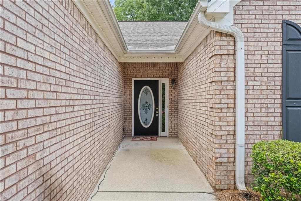 3 bedroom, 3 bathroom, 2,328 sq ft single family residence for sale at 311 Crossroads Drive, Social Circle, GA 30025